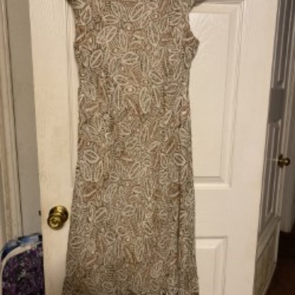 Leaf Print Midi Dress - Picture 3 of 3